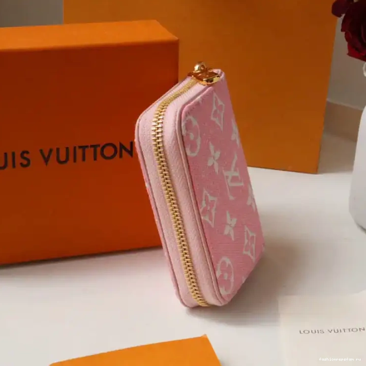 Fashionrepsfam ru LV 2204DJ0034 Bag 0603